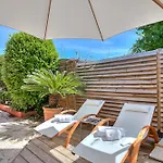 Artful Loft Retreat - Terrace, Parking - Happy *