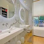 Artful Loft Retreat - Terrace, Parking - Happy Villa Juan-les-Pins