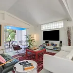 Villa Artful Loft Retreat - Terrace, Parking - Happy