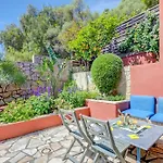 Artful Loft Retreat - Terrace, Parking - Happy Villa *