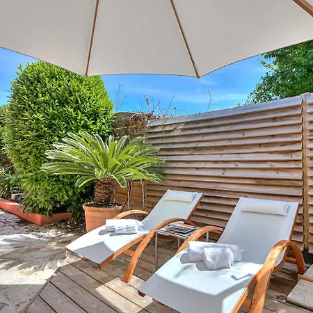 Artful Loft Retreat - Terrace, Parking - Happy *