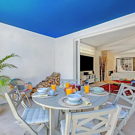 Villa Artful Loft Retreat - Terrace, Parking - Happy *
