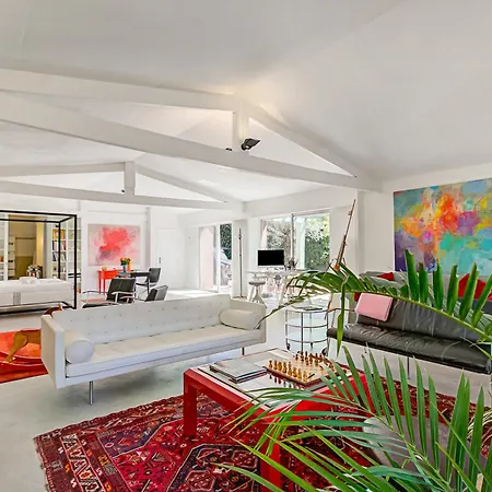 Artful Loft Retreat - Terrace, Parking - Happy Villa *