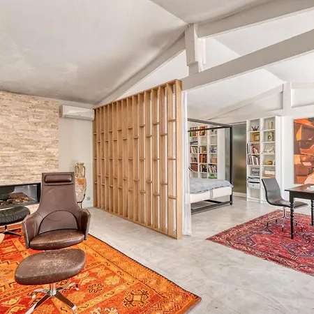 Artful Loft Retreat - Terrace, Parking - Happy *