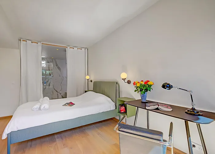 Antibes Loft Retreat - Happy Apartment *