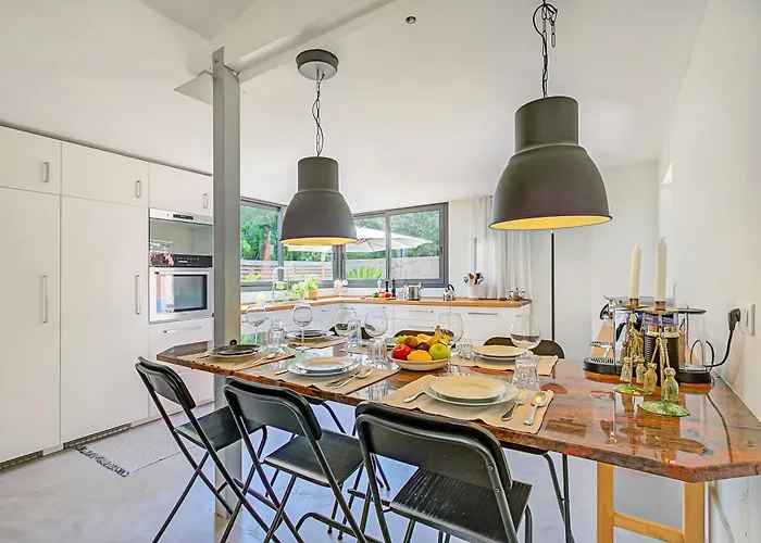 Antibes Loft Retreat - Happy Apartment *