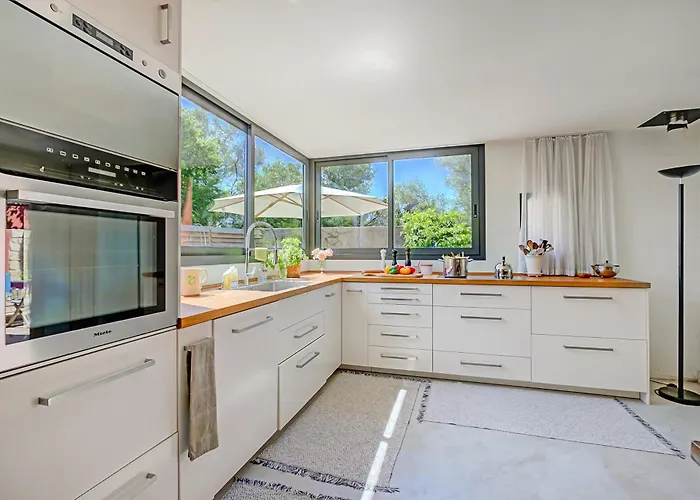 Antibes Loft Retreat - Happy Apartment *